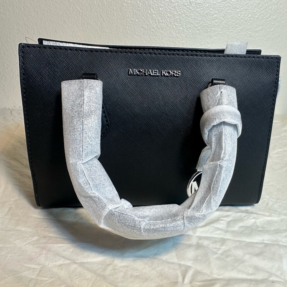 NWT Michael Kors Sheila Small Saffiano Vegan Leather Satchel in black - Picture 2 of 14